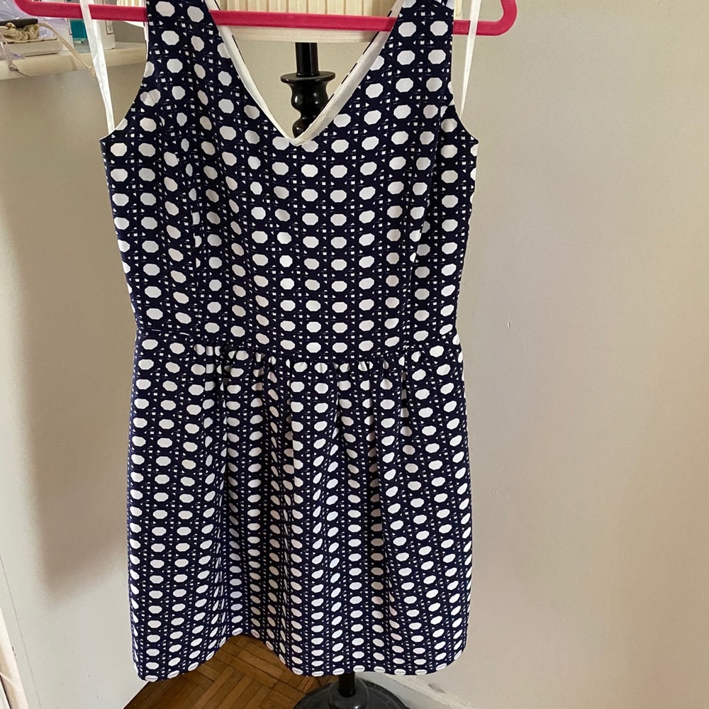 Vineyard Vines navy and white dress